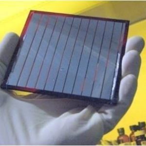 A nanostructured solar cell