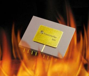 Keeping their cool at 300 °C: the especially compact microchips of Fraunhofer IMS. Image copyright Fraunhofer IMS.