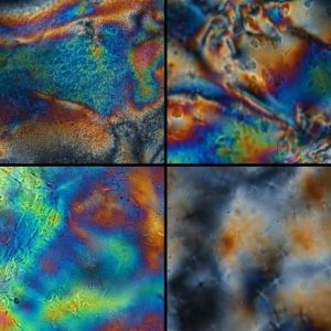 Polarized optical microscopy images of the liquid crystal hydrogels in the dry (top) and hydrated (bottom) state. The birefringence seen in the hydrated state indicates long range order.