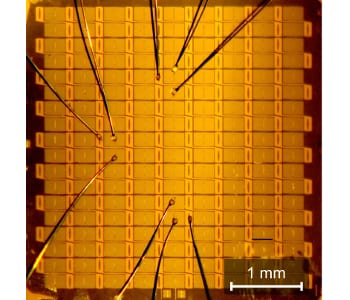 Fabricating integrated circuits from functionalised oxides