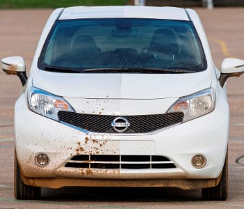 Nissan unveil self-cleaning prototype