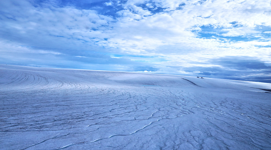 Early Mars was covered in ice sheets, not flowing rivers