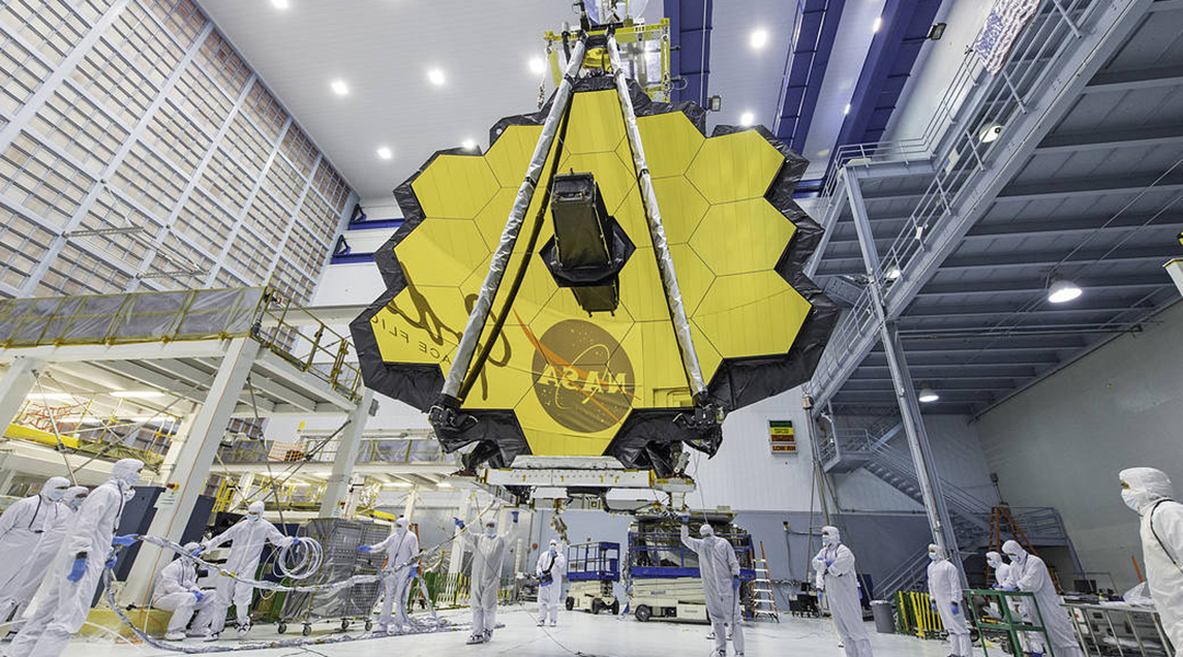 Scientists prepare the James Webb Space Telescope