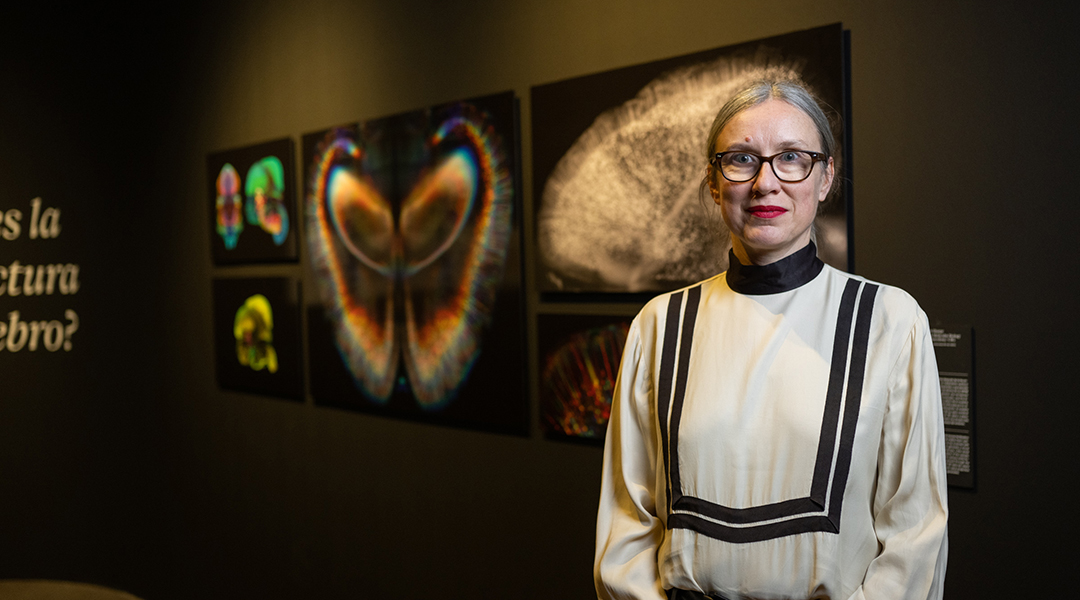 Image of Emily Sargent at the Brain(s) exhibit.