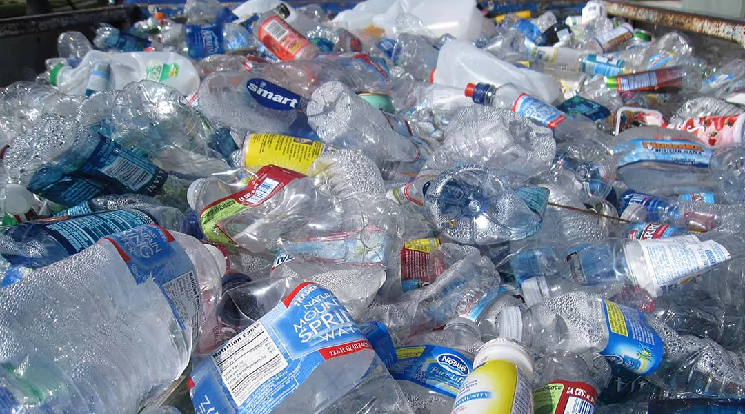 Turning plastic waste into low-cost hydrogen fuels