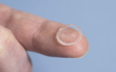 These “living” contact lenses self lubricate to avoid dry eyes