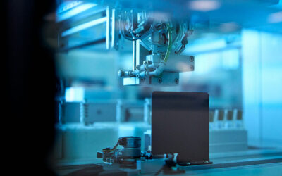 Heart attack and liver cancer early warning system powered by AI and nanotech